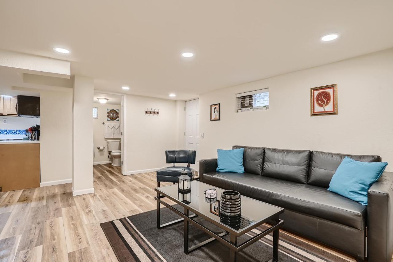 Sloans Lake Getaway - Basement Apartment Near Broncos And Downtown Denver Lakewood Buitenkant foto