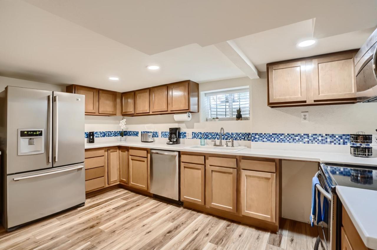 Sloans Lake Getaway - Basement Apartment Near Broncos And Downtown Denver Lakewood Buitenkant foto