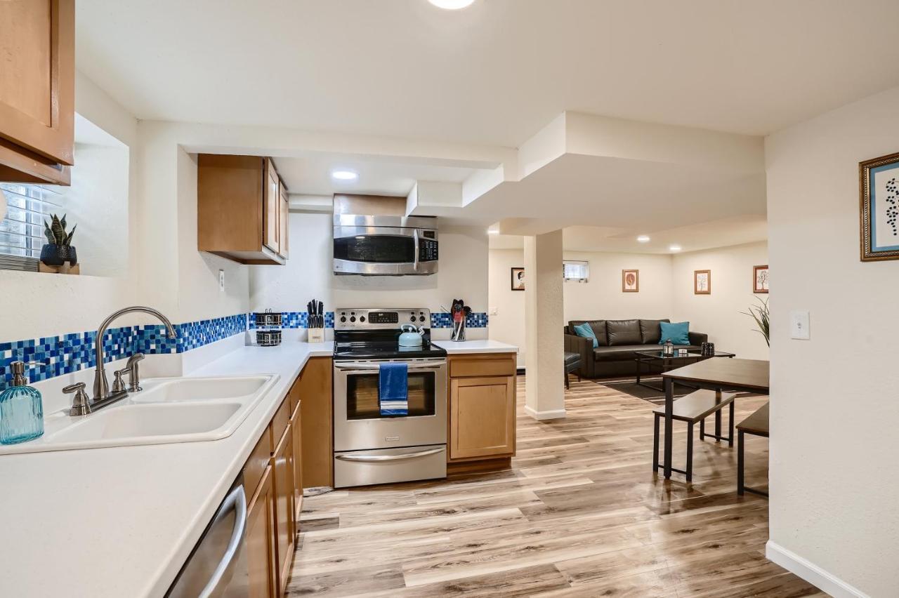 Sloans Lake Getaway - Basement Apartment Near Broncos And Downtown Denver Lakewood Buitenkant foto